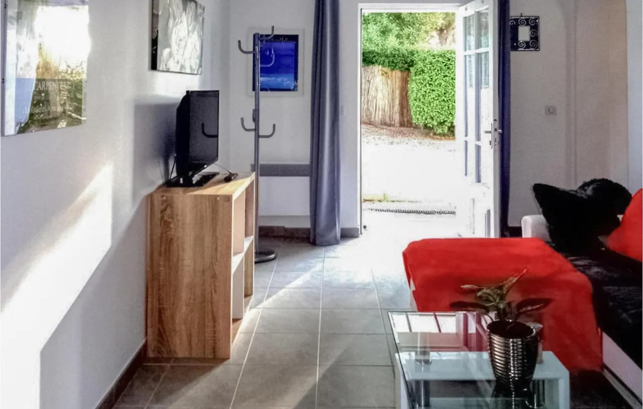 Beautiful Home In Rasteau With Kitchenette